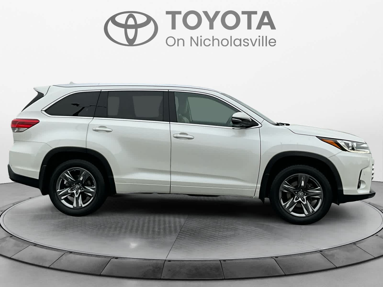 2019 Toyota Highlander Limited Platinum