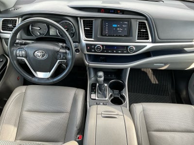 2019 Toyota Highlander Limited Platinum