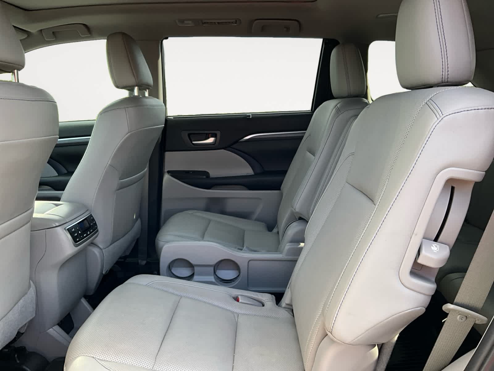 2019 Toyota Highlander Limited Platinum