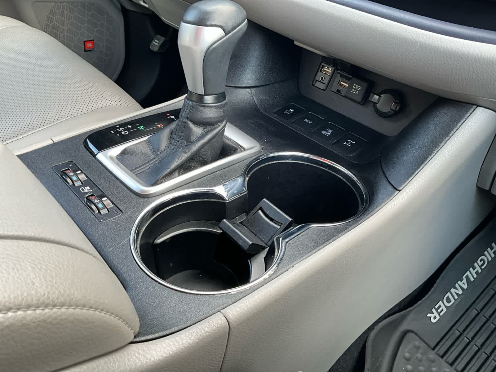 2019 Toyota Highlander Limited Platinum