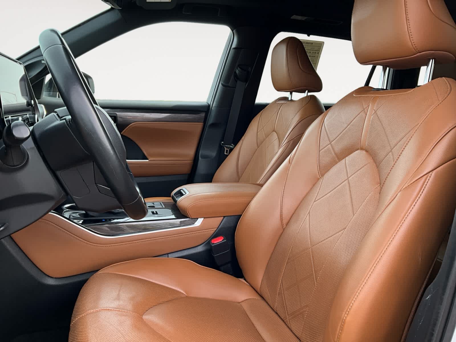 2023 Toyota Highlander Hybrid Platinum