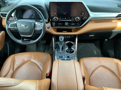 2023 Toyota Highlander Hybrid Platinum