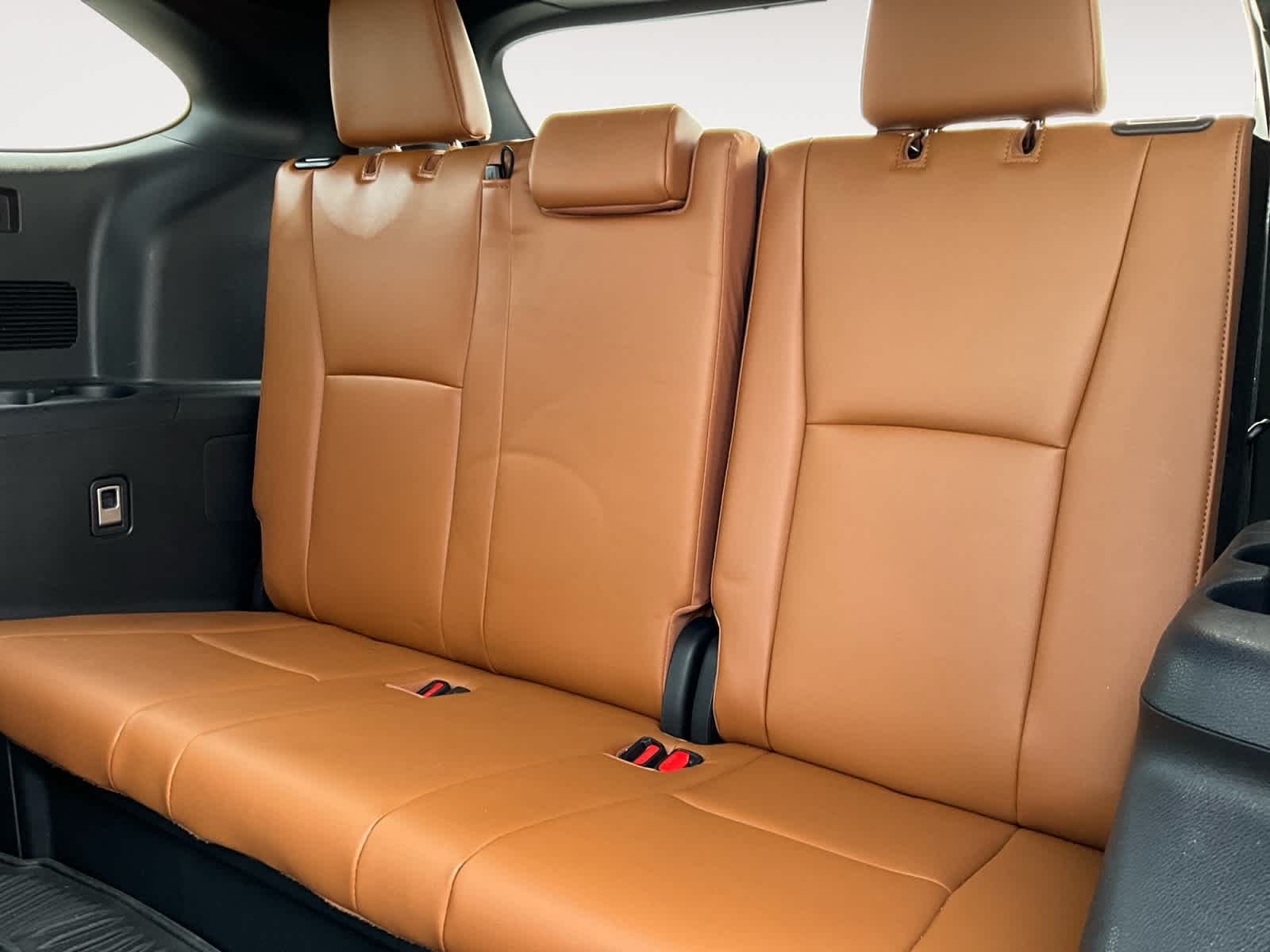 2023 Toyota Highlander Hybrid Platinum