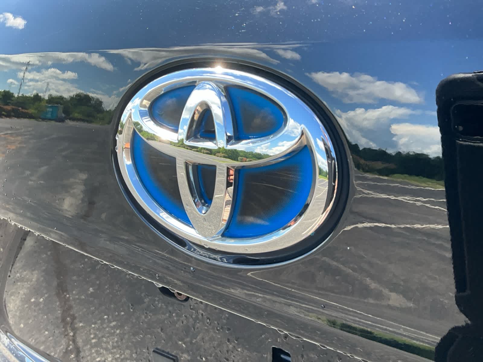 2022 Toyota Highlander Hybrid Platinum