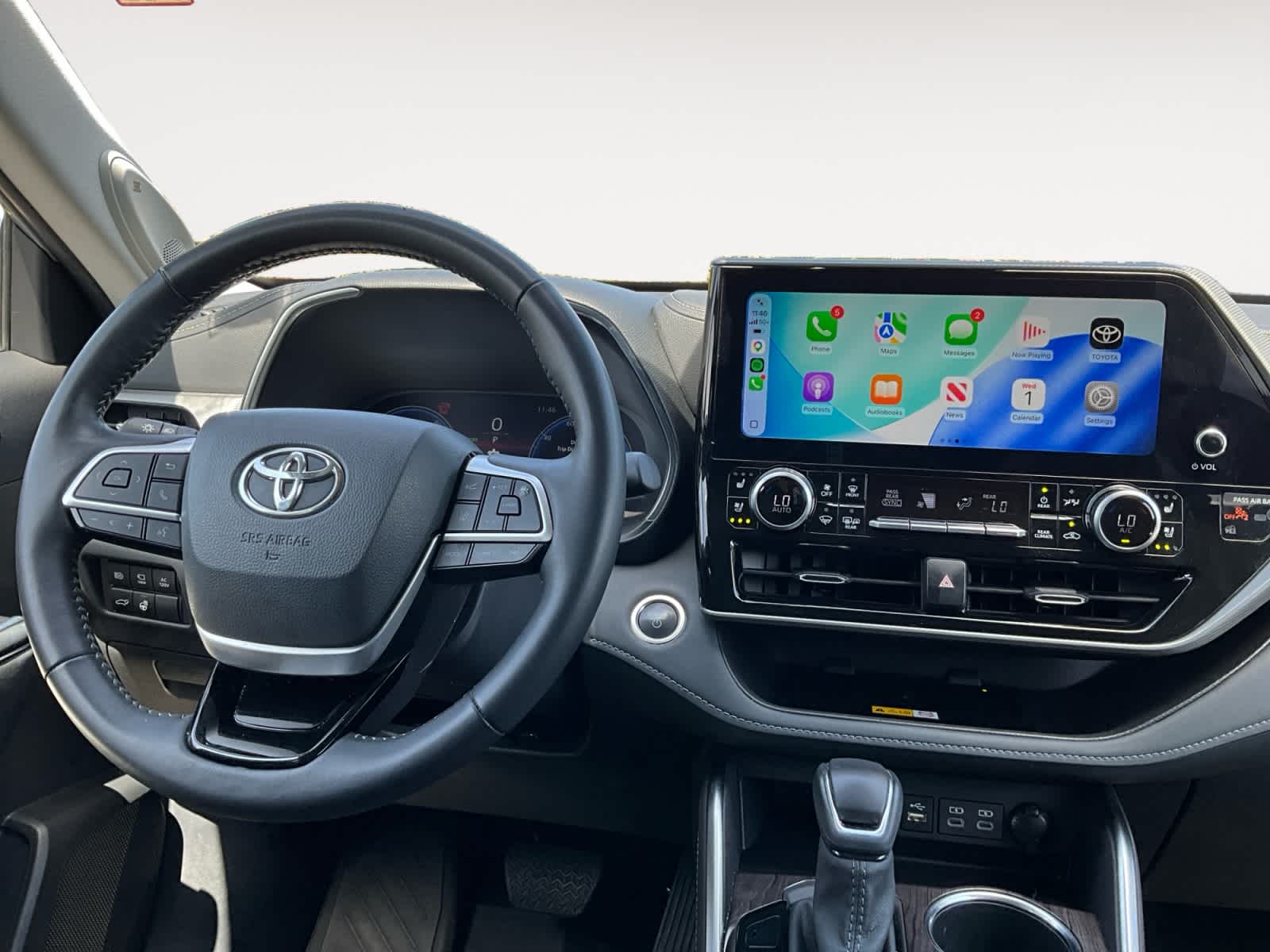2025 Toyota Highlander Hybrid Platinum