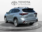 2025 Toyota Highlander Hybrid Platinum