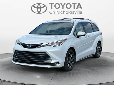 2025 Toyota Sienna Platinum
