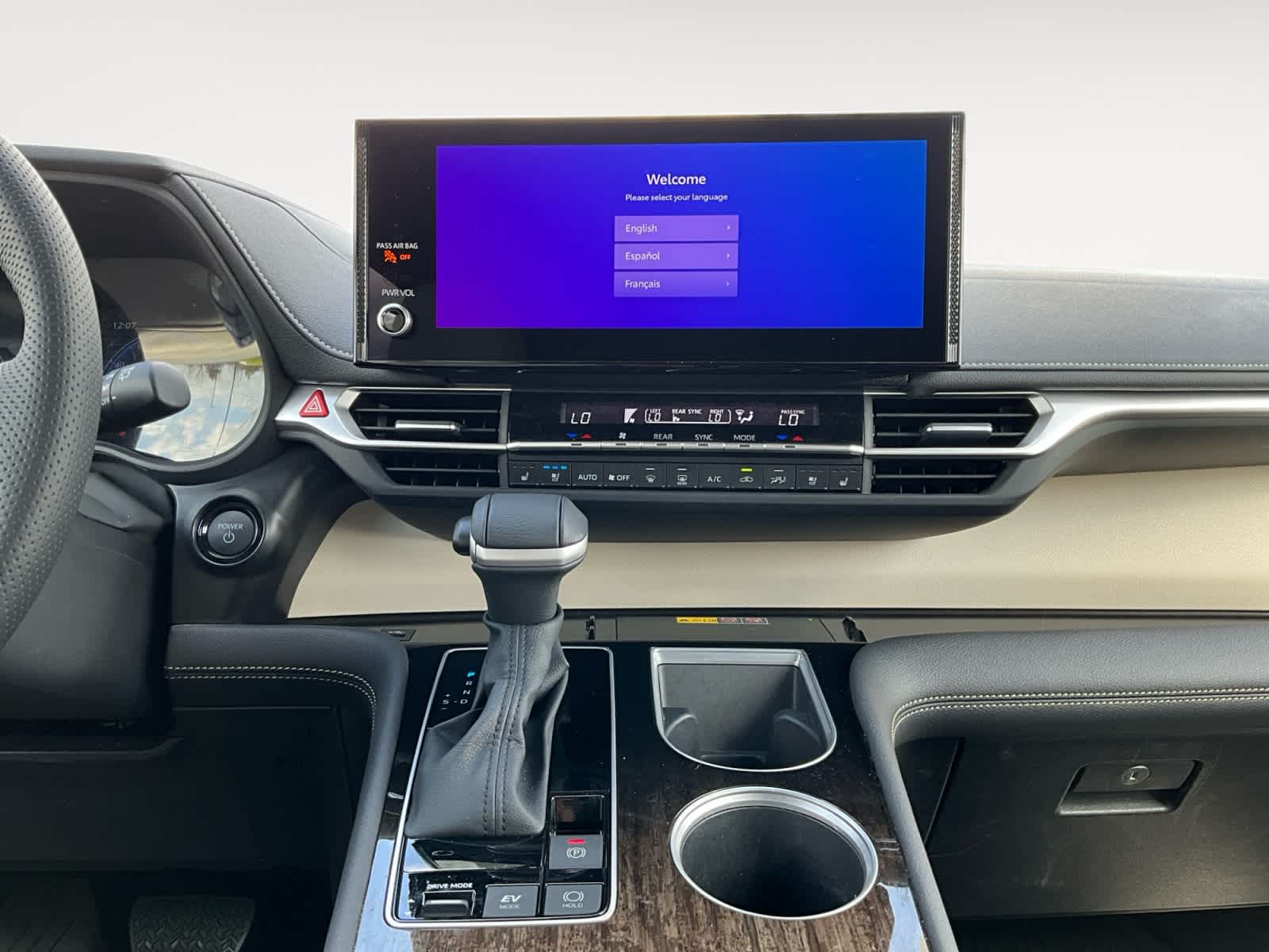 2025 Toyota Sienna Platinum