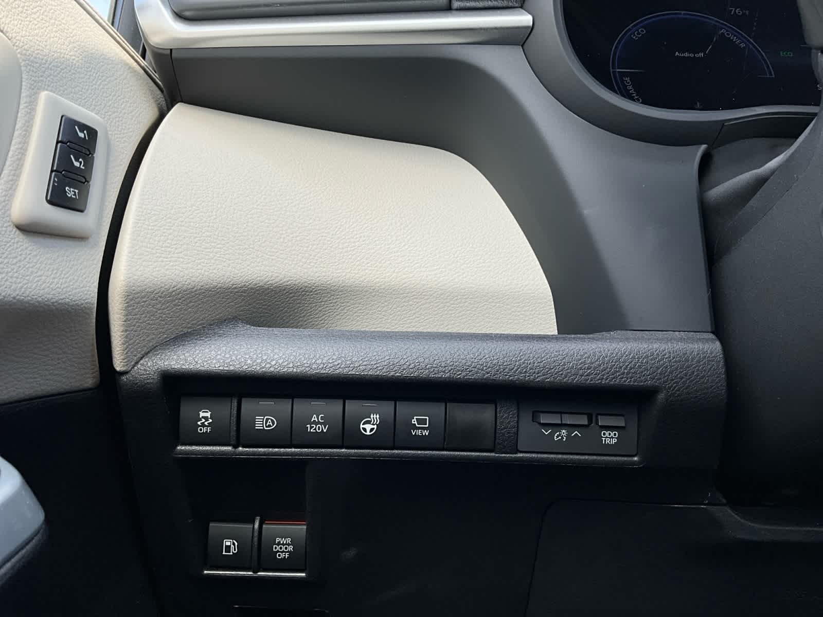 2025 Toyota Sienna Platinum