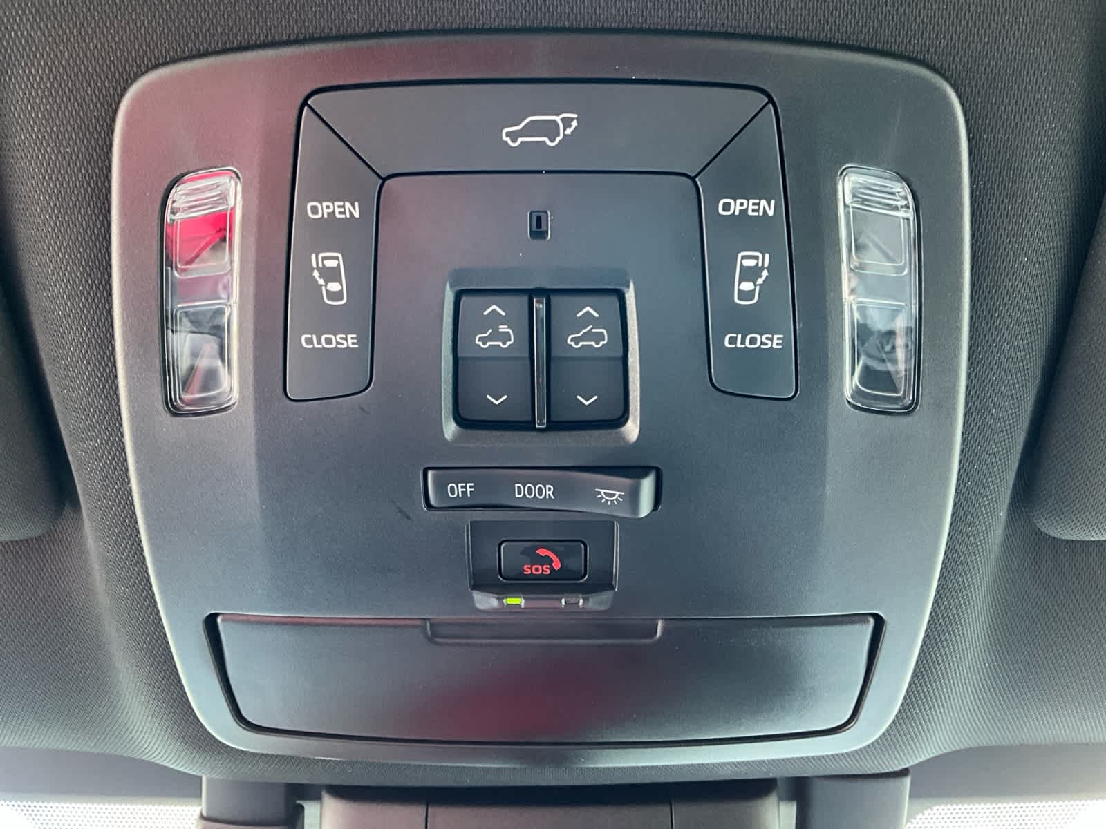 2025 Toyota Sienna Platinum