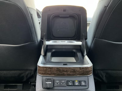 2025 Toyota Sienna Platinum