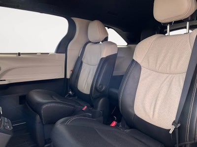 2025 Toyota Sienna Platinum