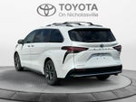 2025 Toyota Sienna Platinum