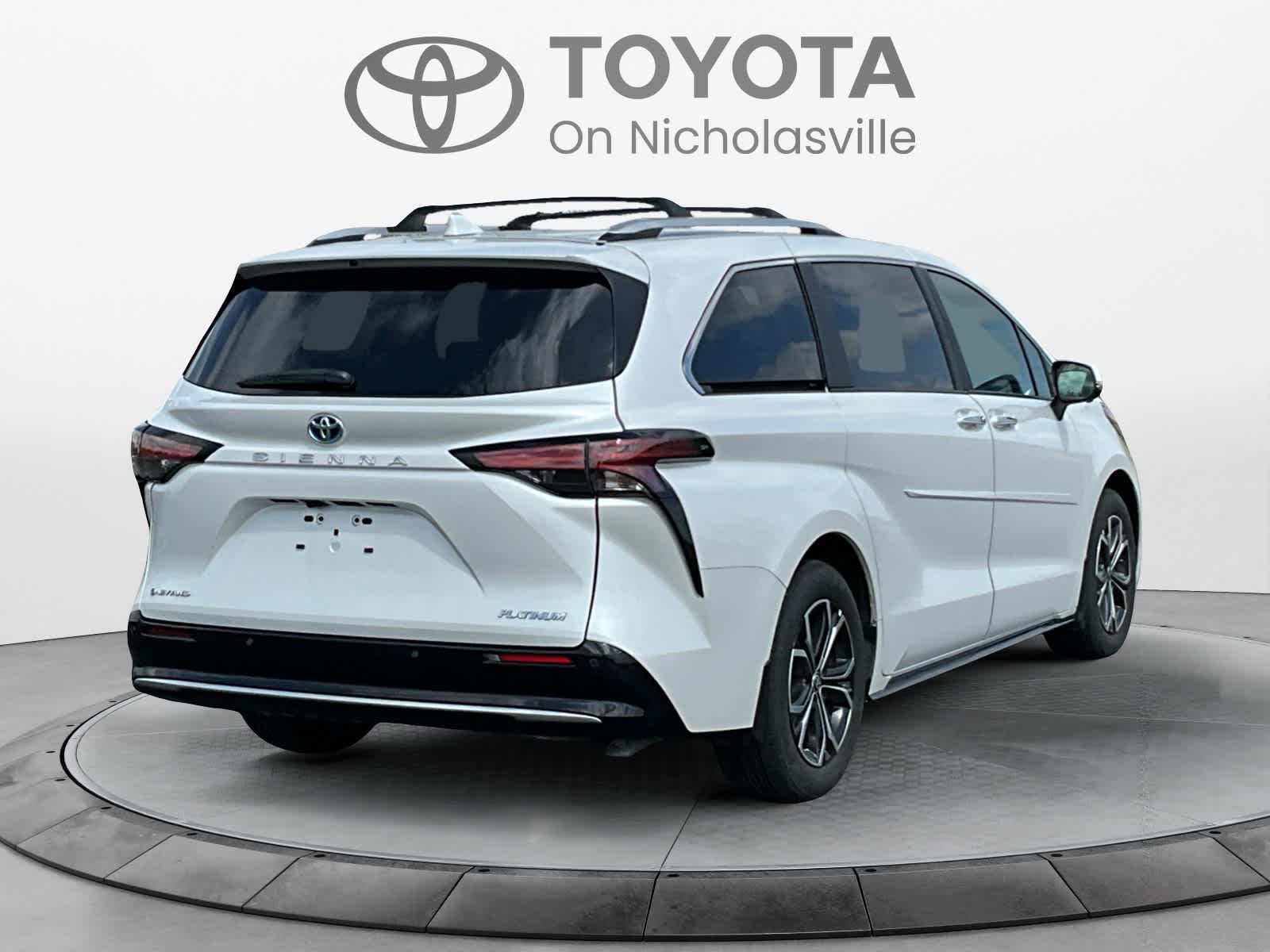 2025 Toyota Sienna Platinum