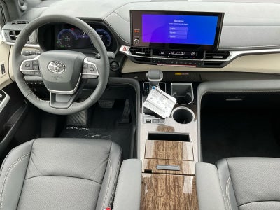 2026 Toyota Sienna Platinum