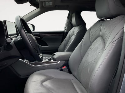 2020 Toyota Highlander Platinum