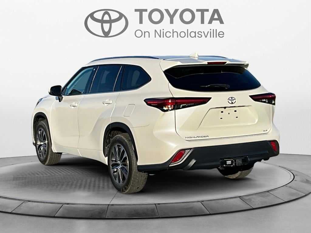 2021 Toyota Highlander XLE