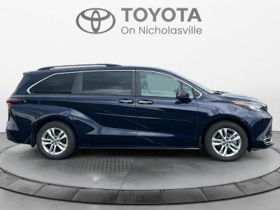 2023 Toyota Sienna XLE