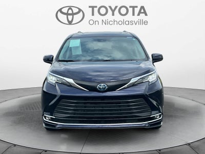 2023 Toyota Sienna XLE