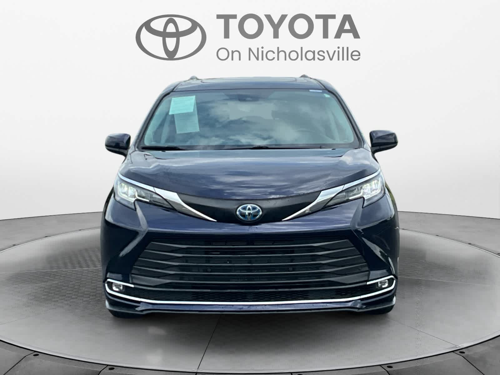 2023 Toyota Sienna XLE