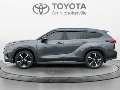 2022 Toyota Highlander XSE