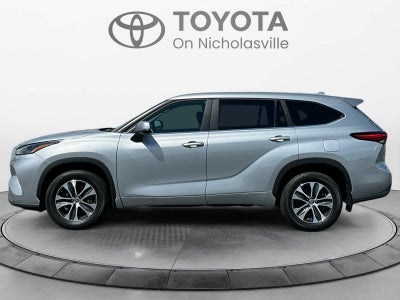 2023 Toyota Highlander Hybrid XLE