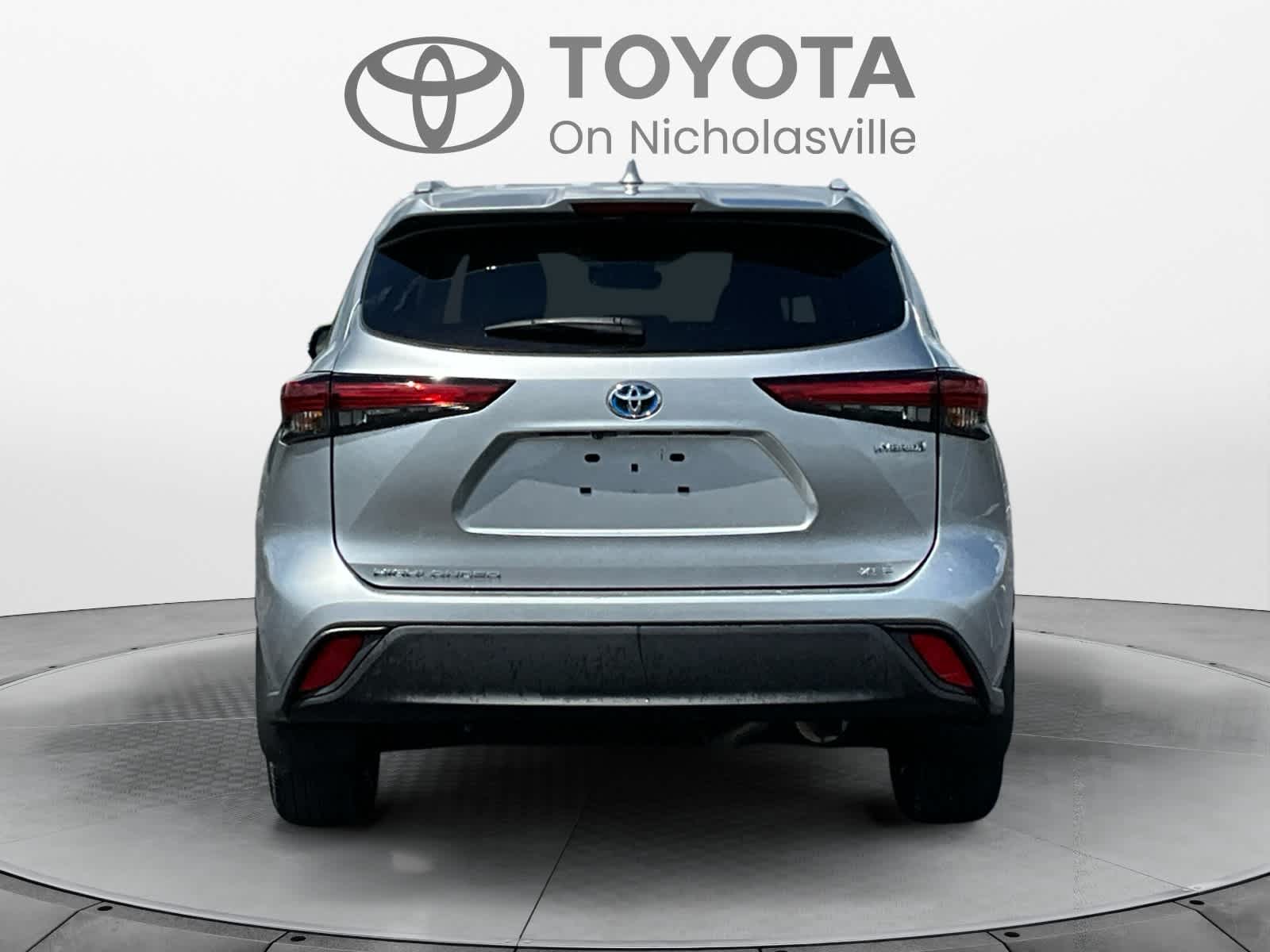 2023 Toyota Highlander Hybrid XLE
