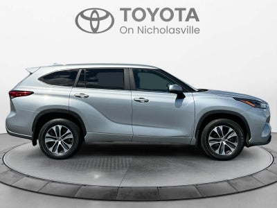 2023 Toyota Highlander Hybrid XLE