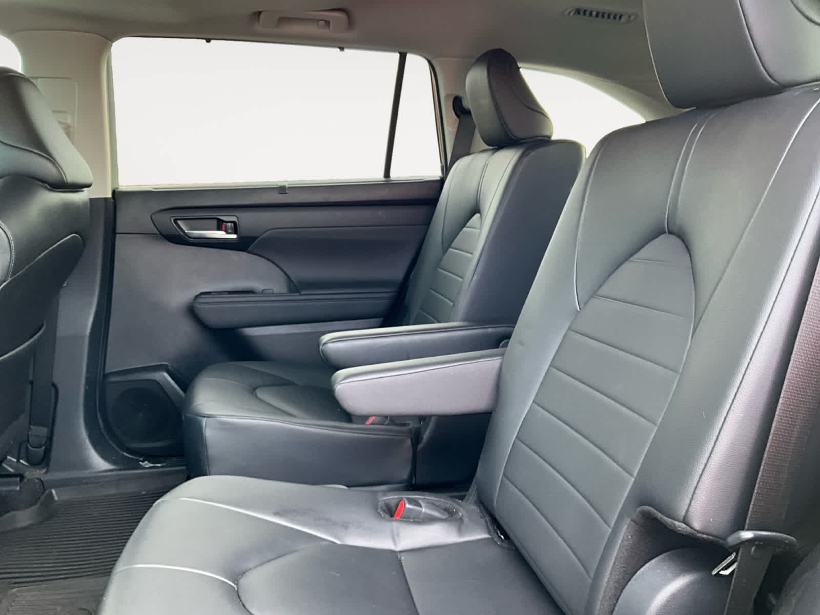 2024 Toyota Highlander Hybrid XLE