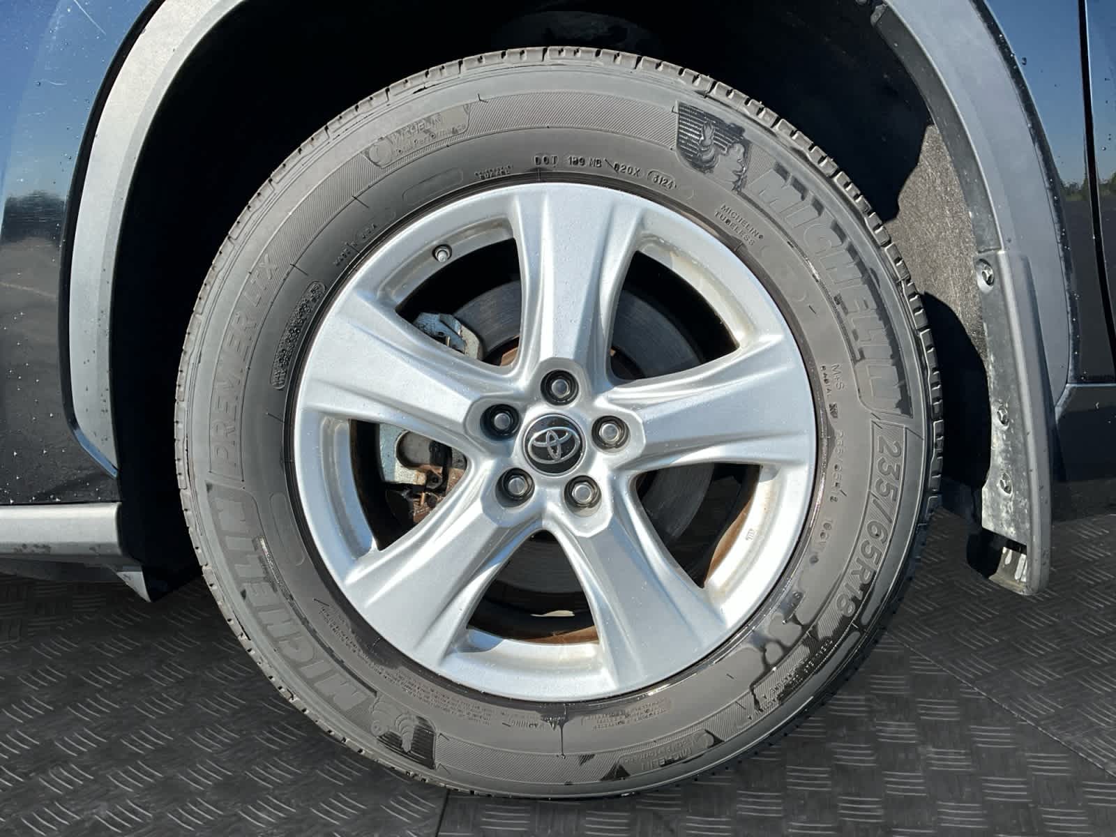 2023 Toyota Highlander LE