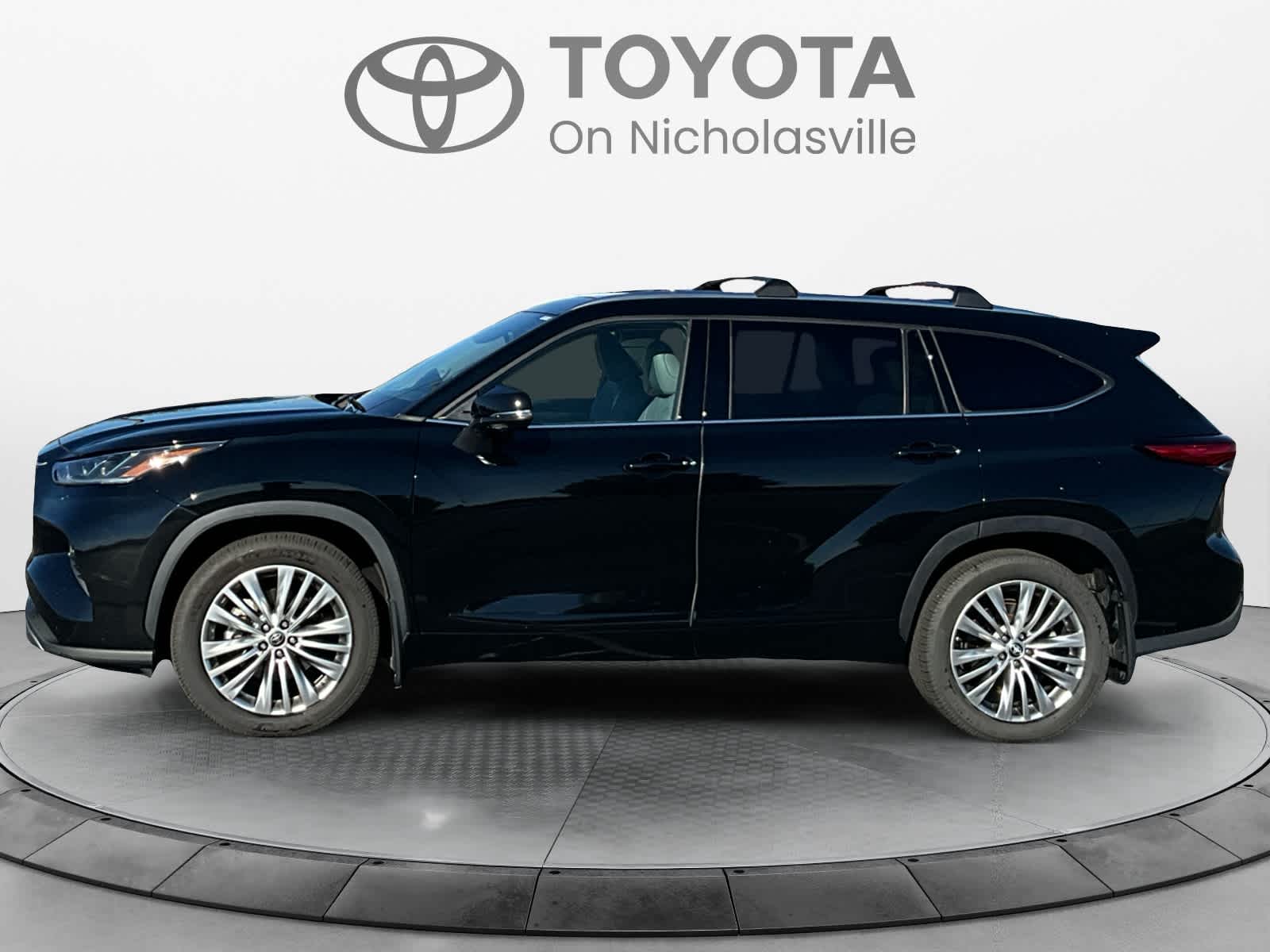 2023 Toyota Highlander Platinum