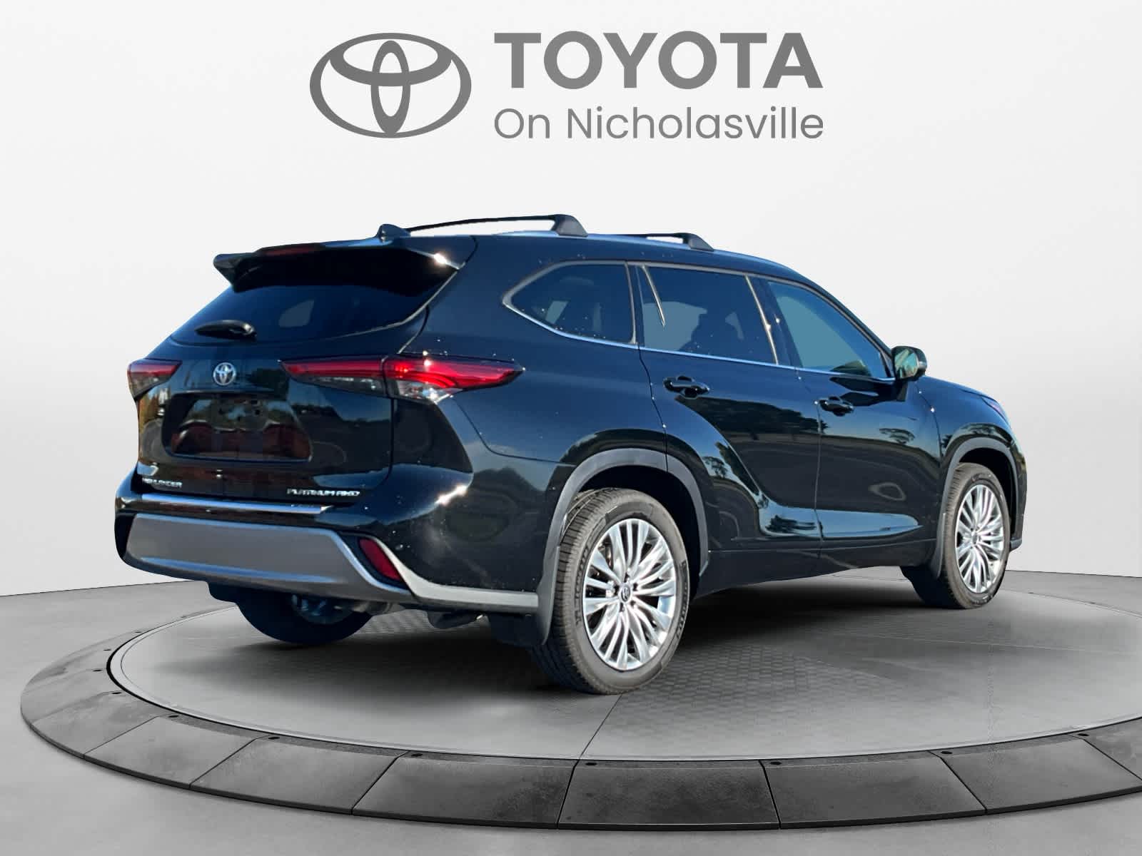 2023 Toyota Highlander Platinum