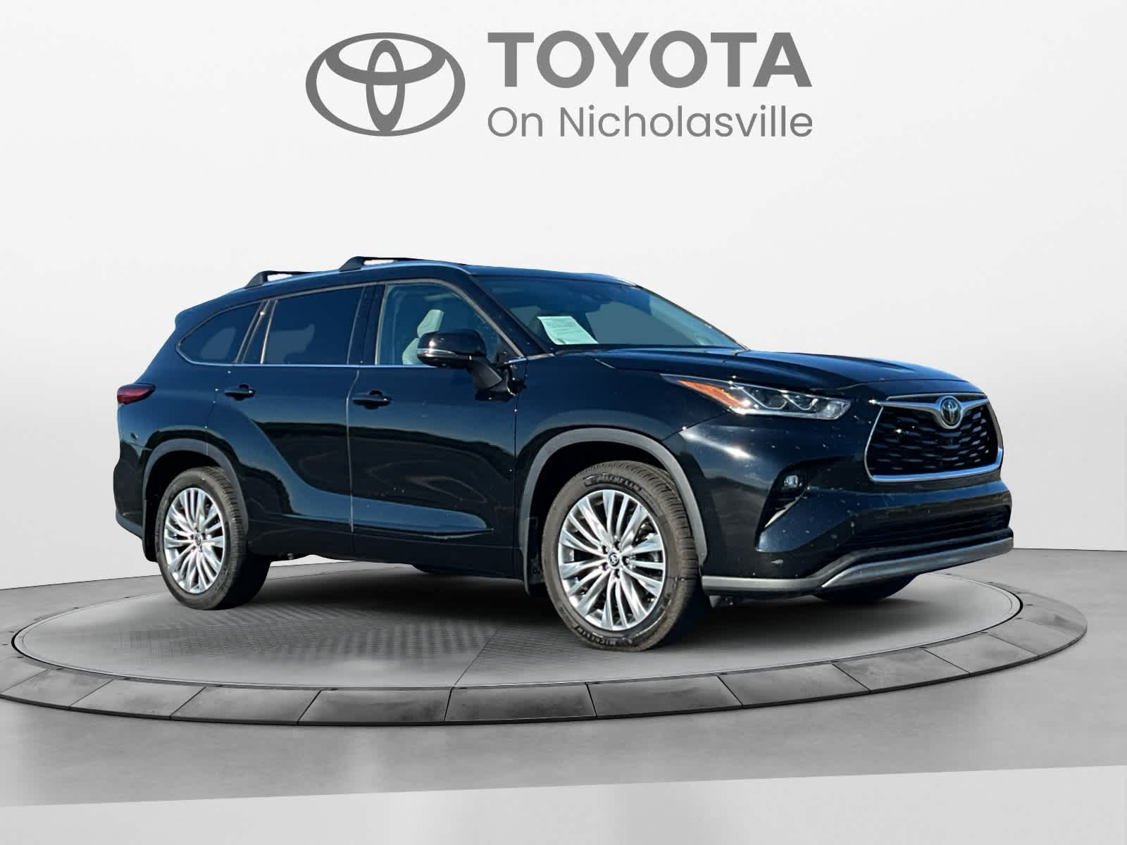 2023 Toyota Highlander Platinum