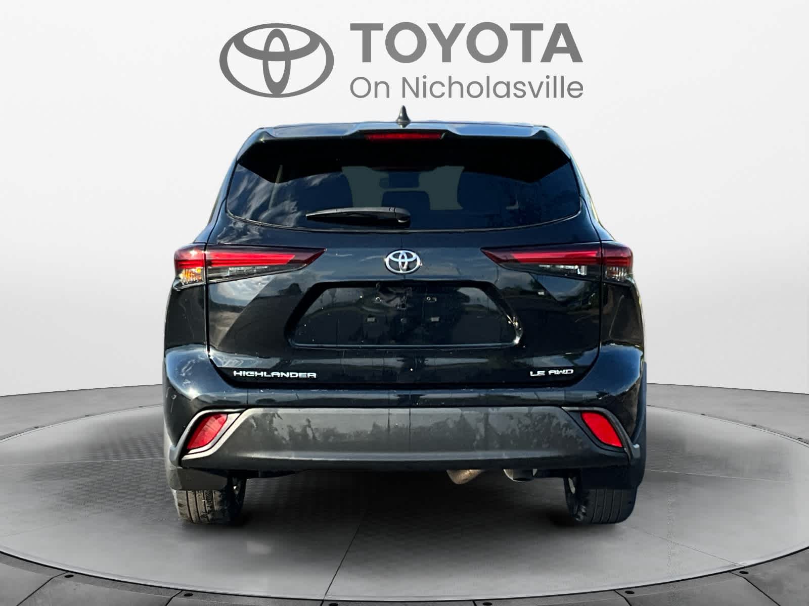 2024 Toyota Highlander LE