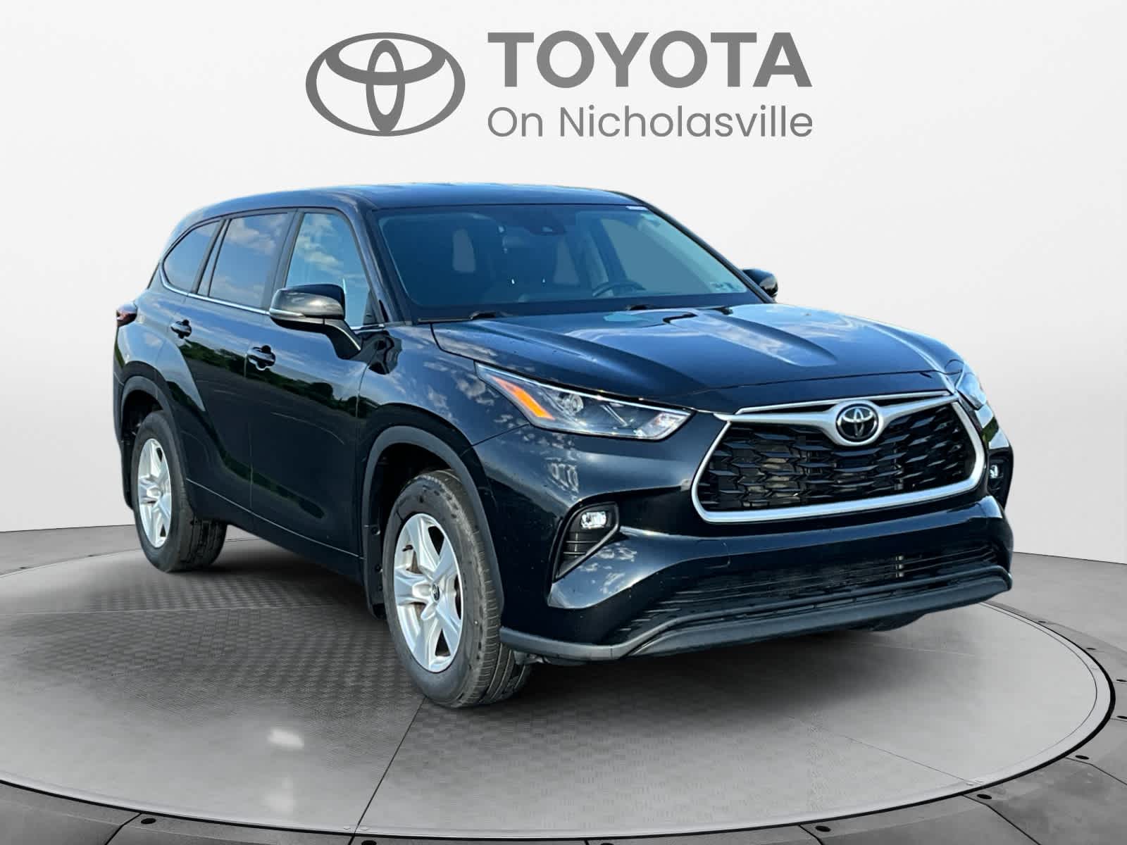 2024 Toyota Highlander LE