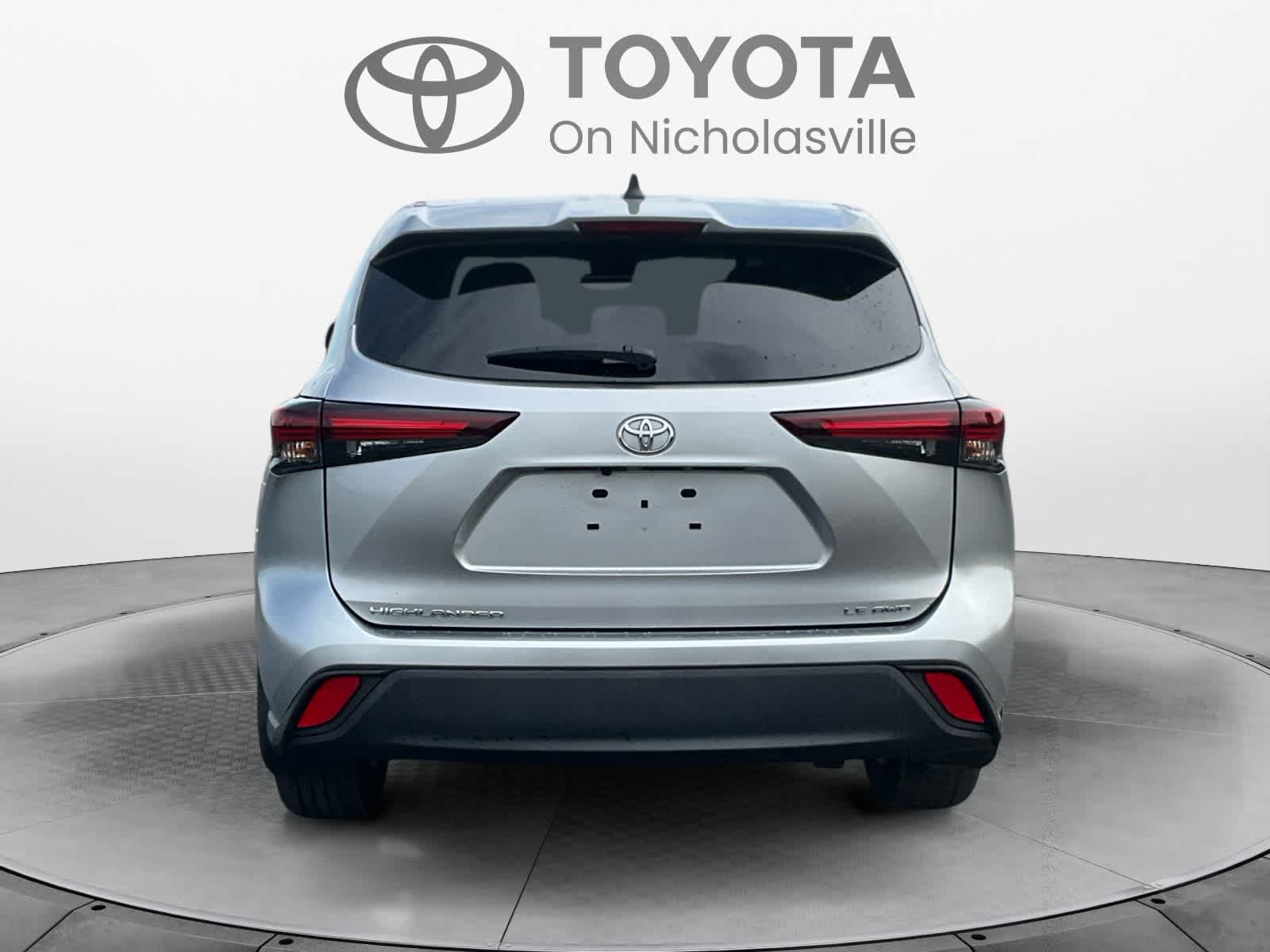 2024 Toyota Highlander LE