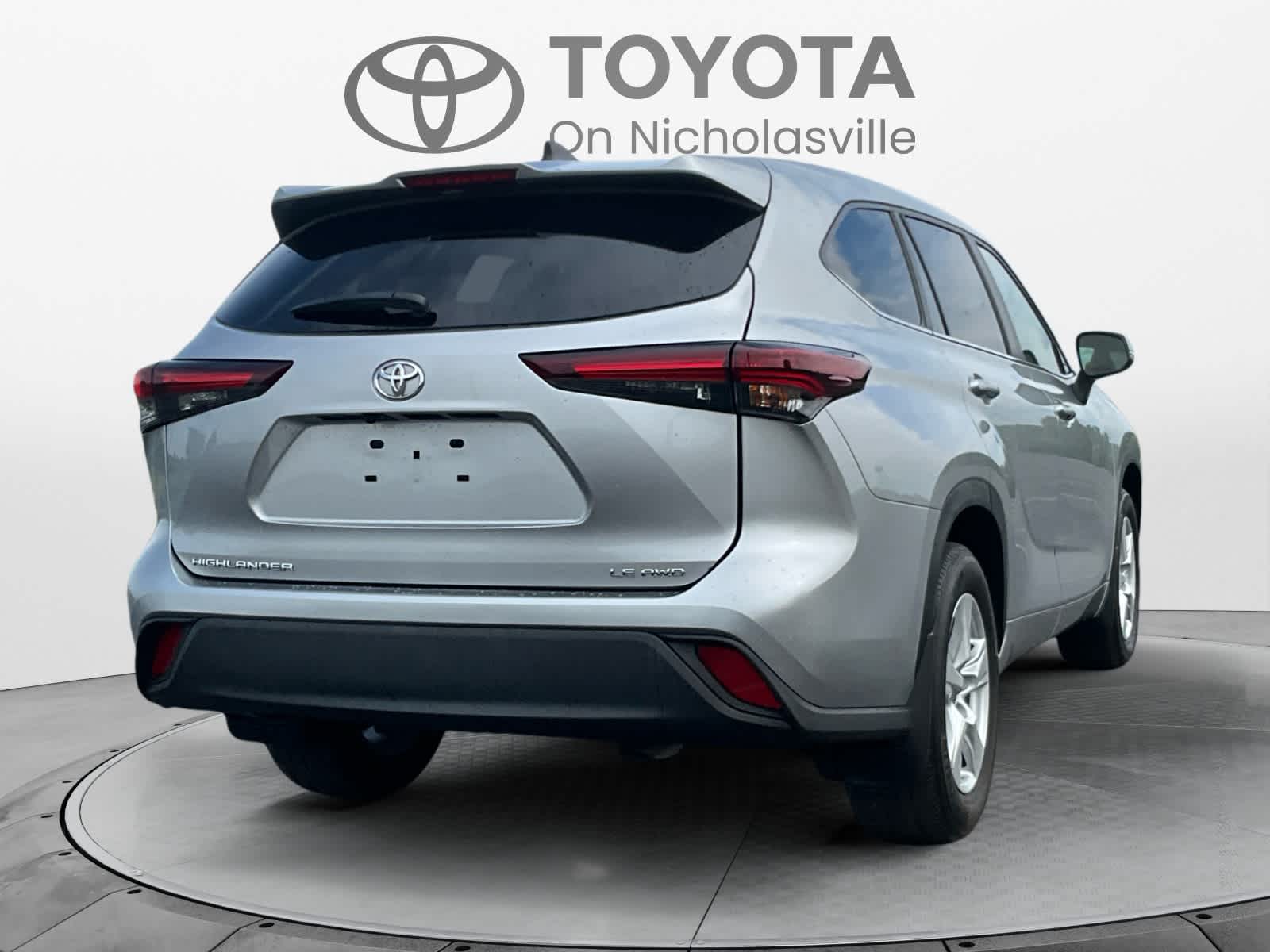 2024 Toyota Highlander LE