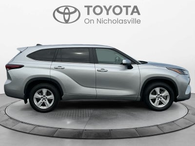 2024 Toyota Highlander LE