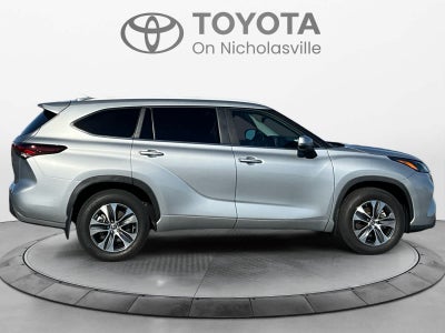 2024 Toyota Highlander XLE