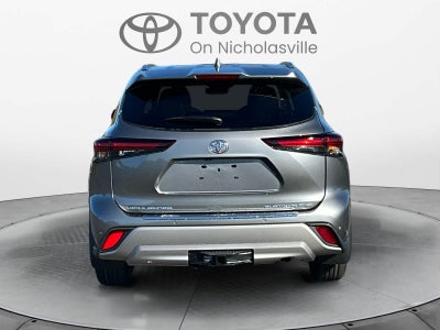 2026 Toyota Highlander Platinum