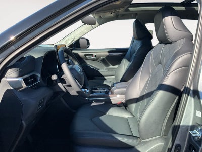 2026 Toyota Highlander Platinum