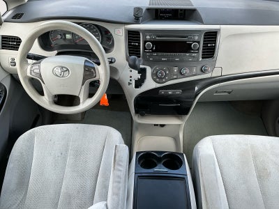 2012 Toyota Sienna LE