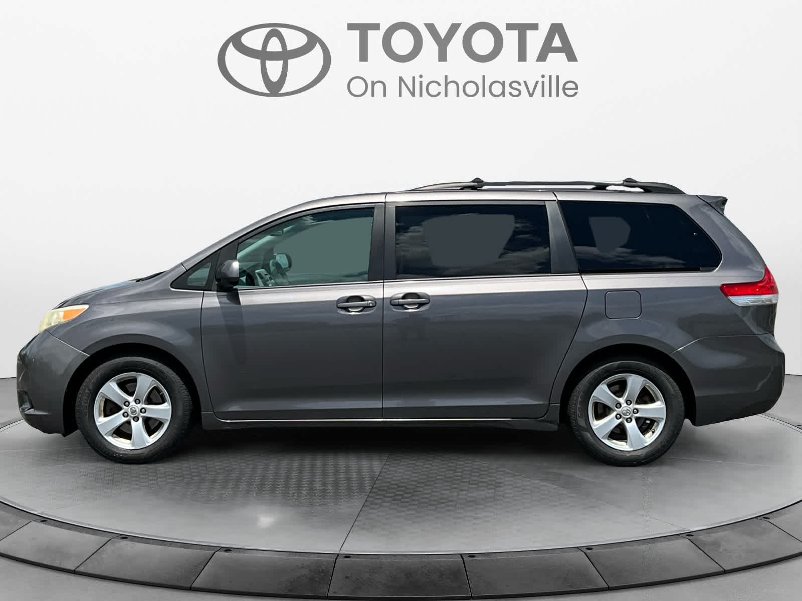 2012 Toyota Sienna LE