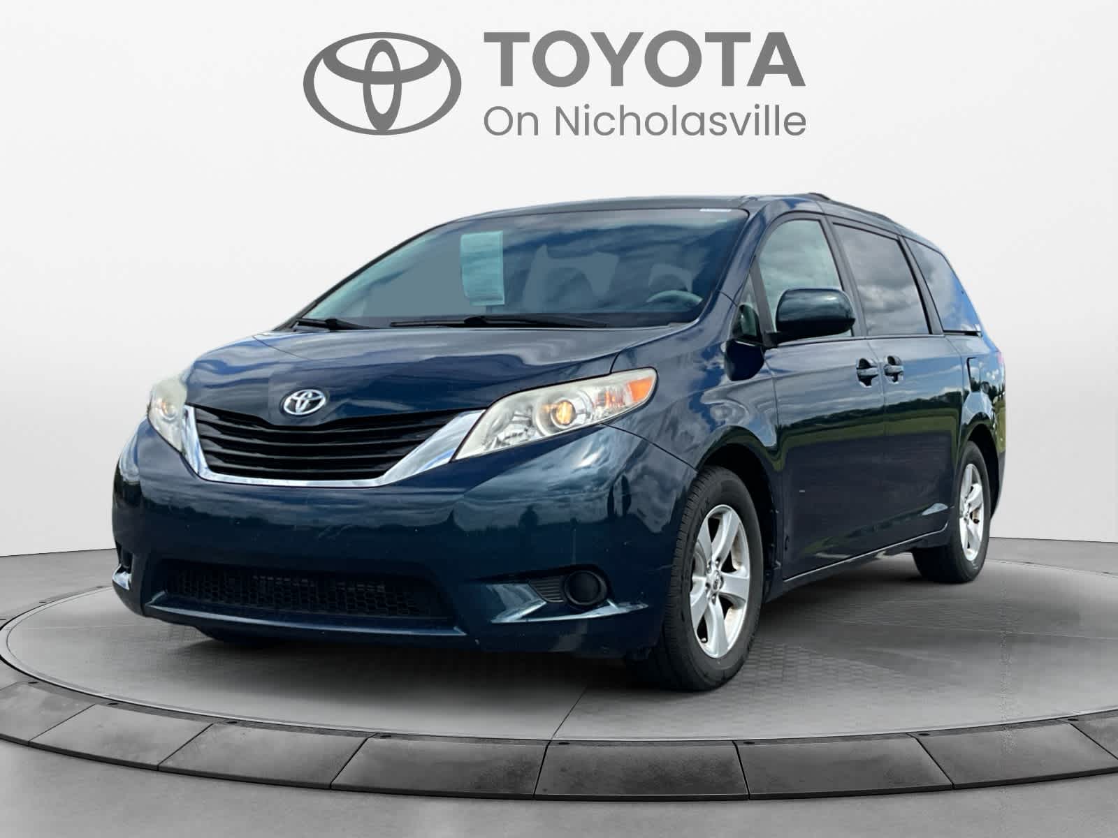 2011 Toyota Sienna LE