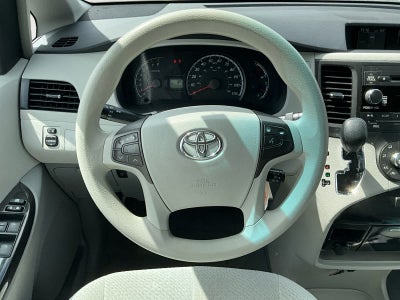 2011 Toyota Sienna LE