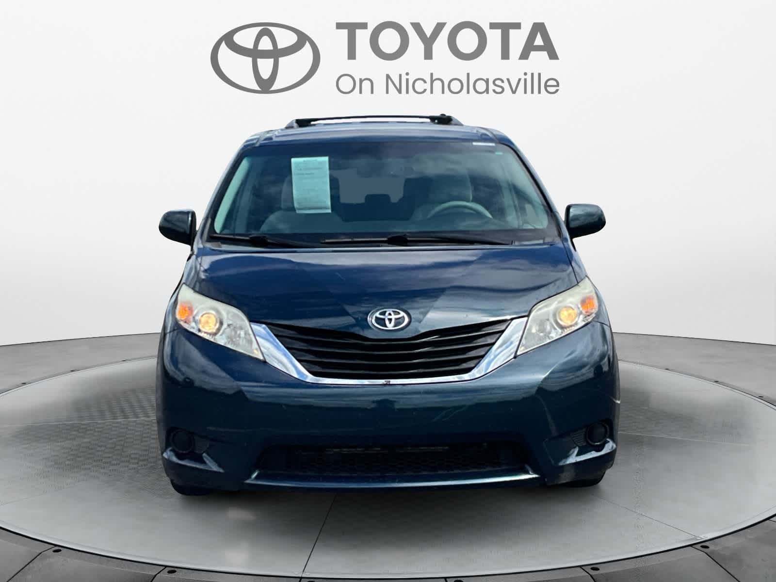 2011 Toyota Sienna LE