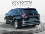 2022 Toyota Sienna LE