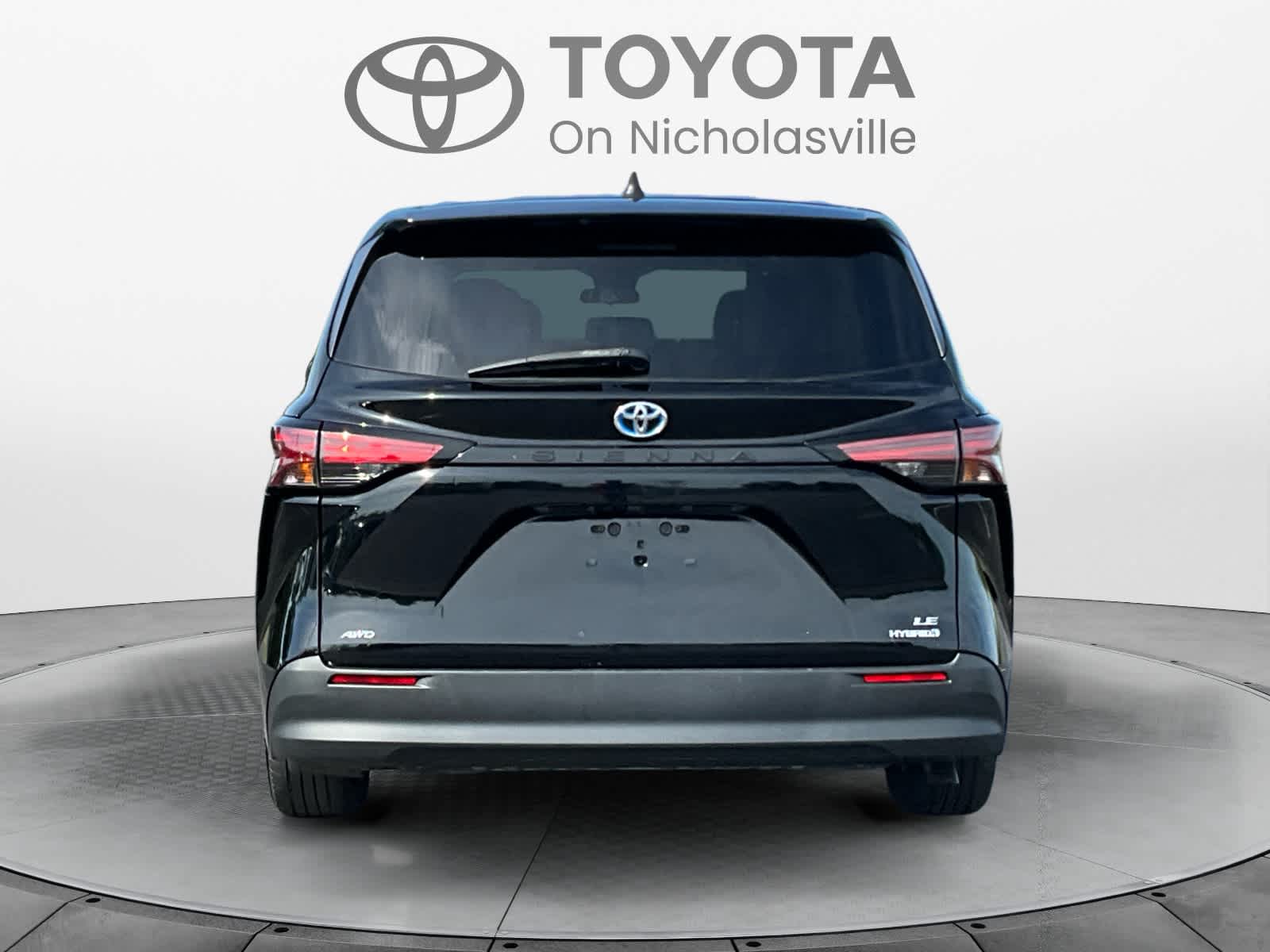 2022 Toyota Sienna LE