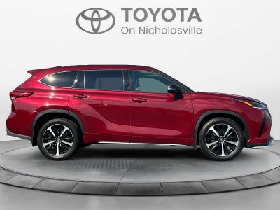 2022 Toyota Highlander XSE