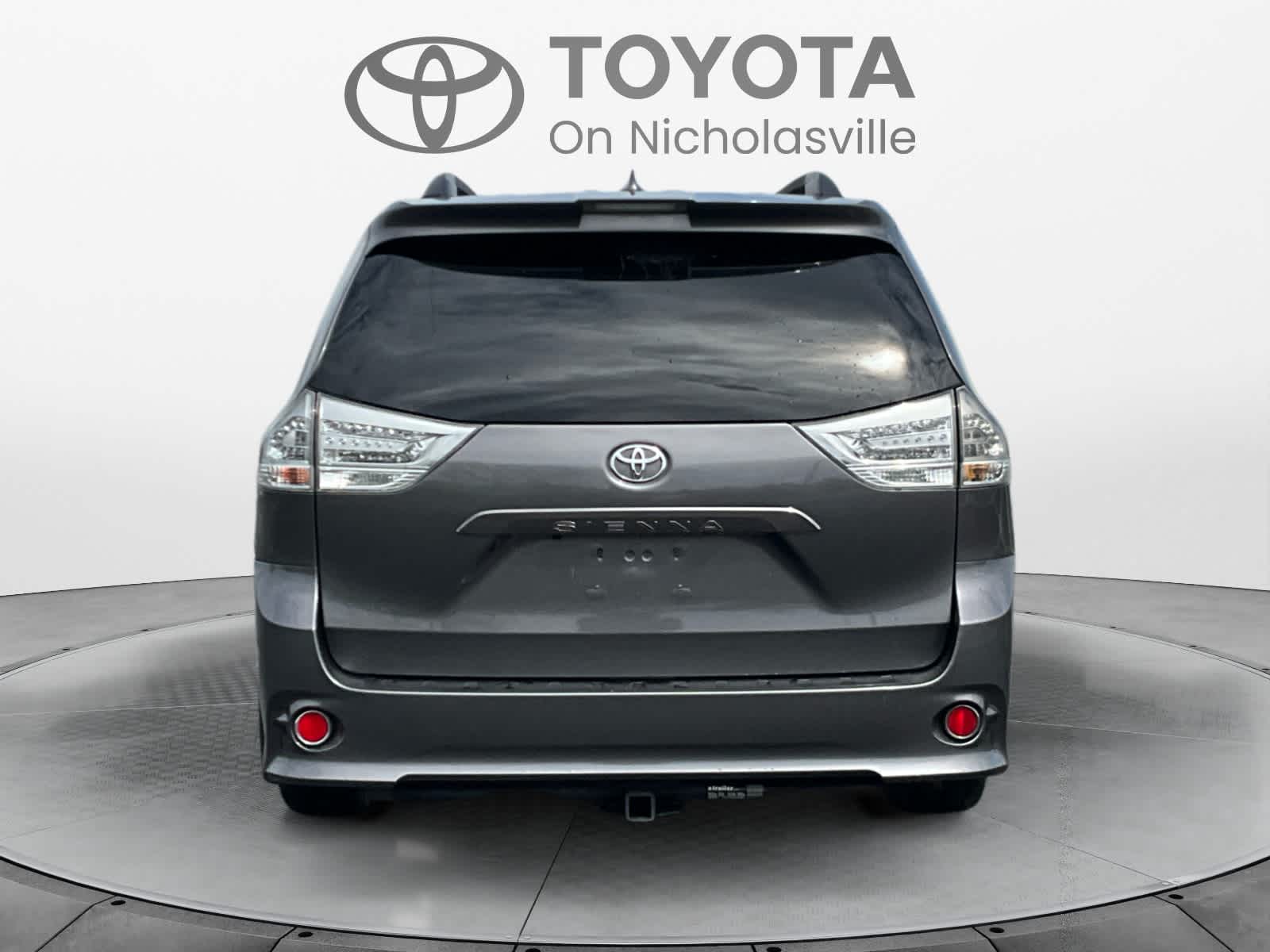 2018 Toyota Sienna SE Premium